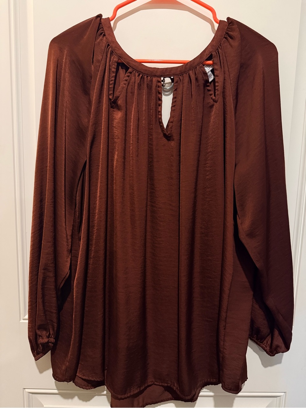 JENNIFER LÓPEZ Women's Long-Sleeve Peasant Blouse - Brown